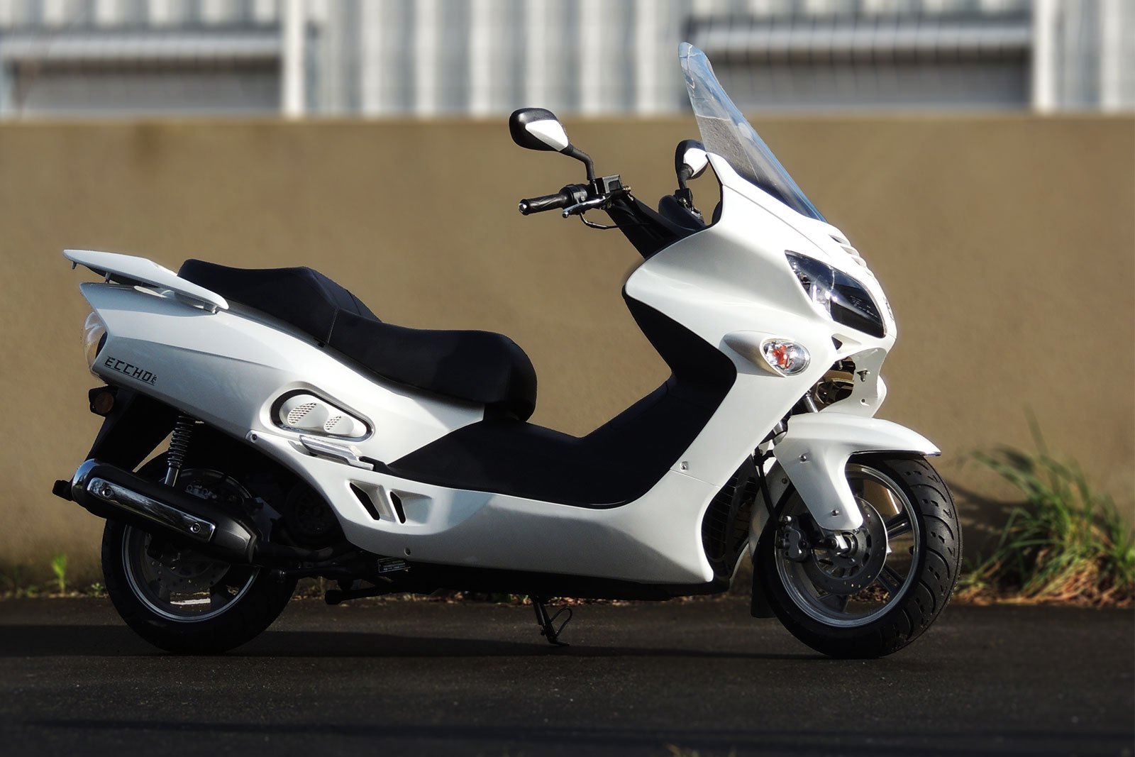 SCOOTER-125-ECCHO-GT-STAR-WHITE-SERIES-04